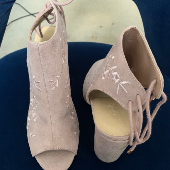 Charlotte Russe Open Toe Booties - Picture 2 of 4